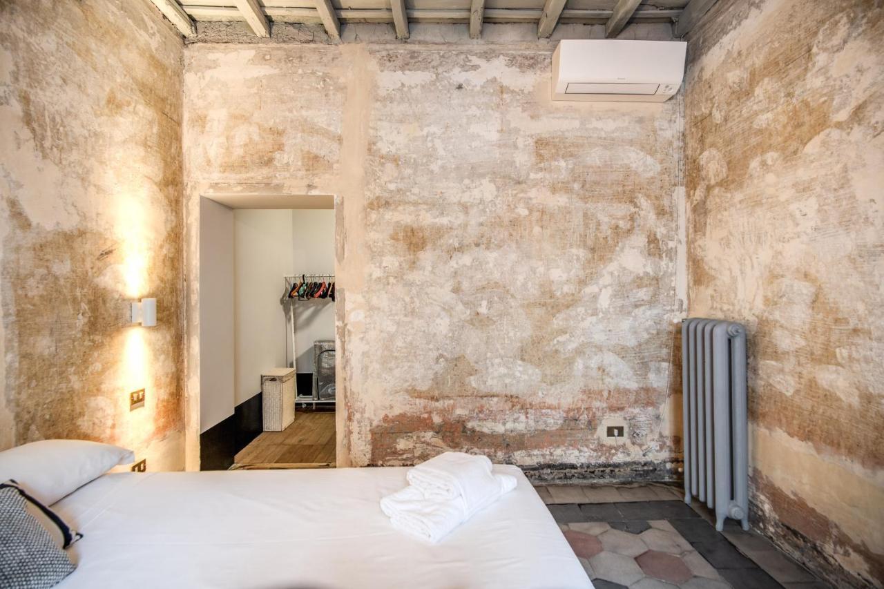 Stylish And Spacious Apartment Next To The Colosseum Rome Buitenkant foto